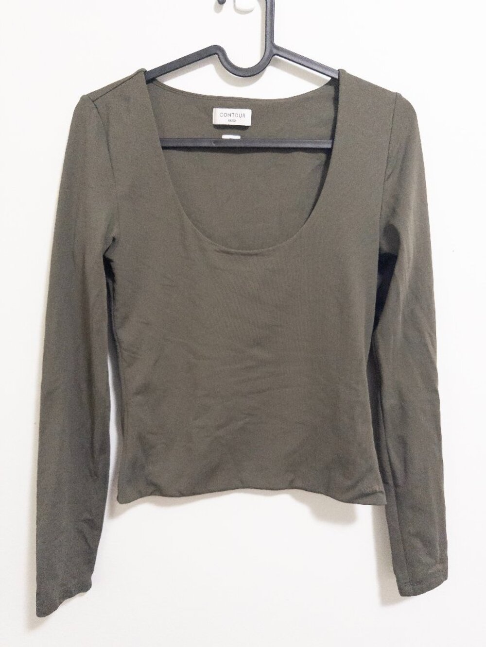 Aritzia Contour Scoopneck Longsleeve